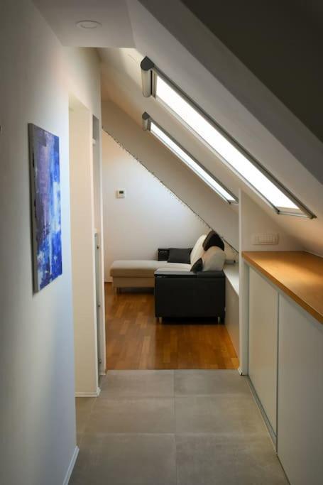 Apartma Stairway To *